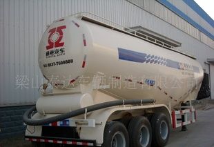 梁山掛車廠 打造堅(jiān)固耐用的散裝水泥半掛車與卓越掛車漆工藝